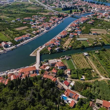Karlo-arianna Βίλα Opuzen (Dubrovnik-Neretva)